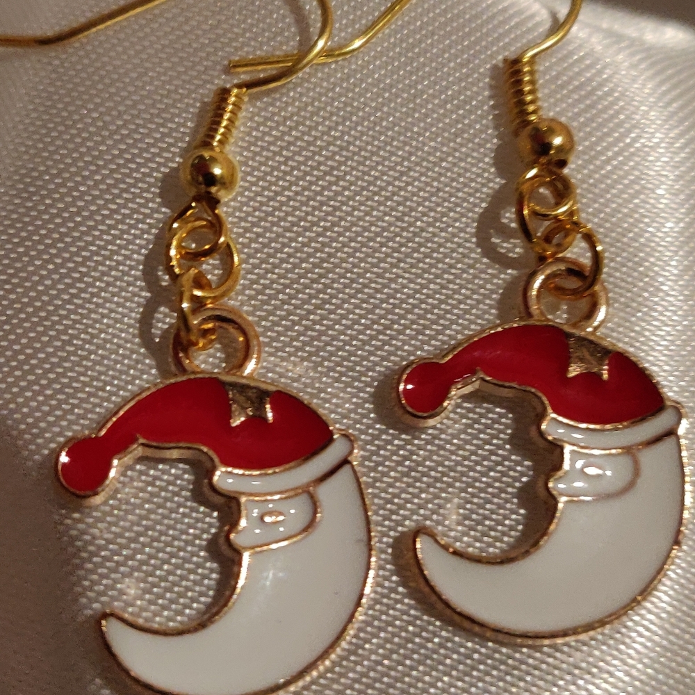 Beautiful Christmas Earrings dangle